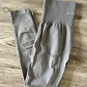 NVGTN Grey Contour Gym Leggings